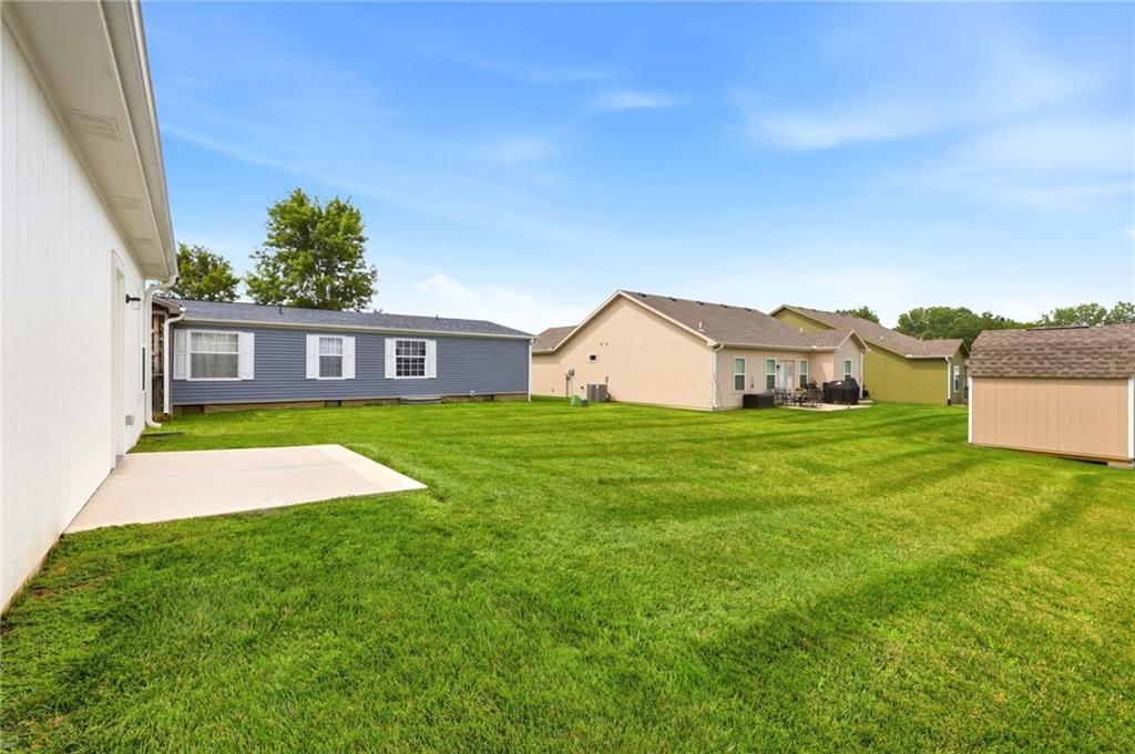 1102 White Oaks Lane — photo 33