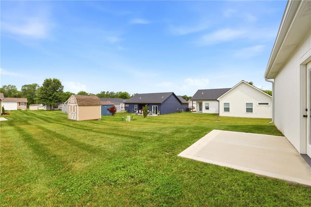 1102 White Oaks Lane — photo 34