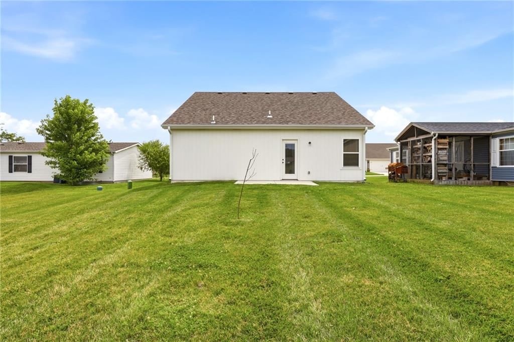 1102 White Oaks Lane — photo 36