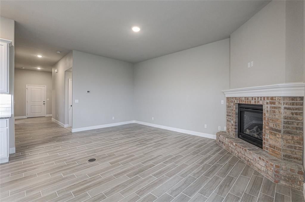 25241 W 92nd Terrace — photo 6