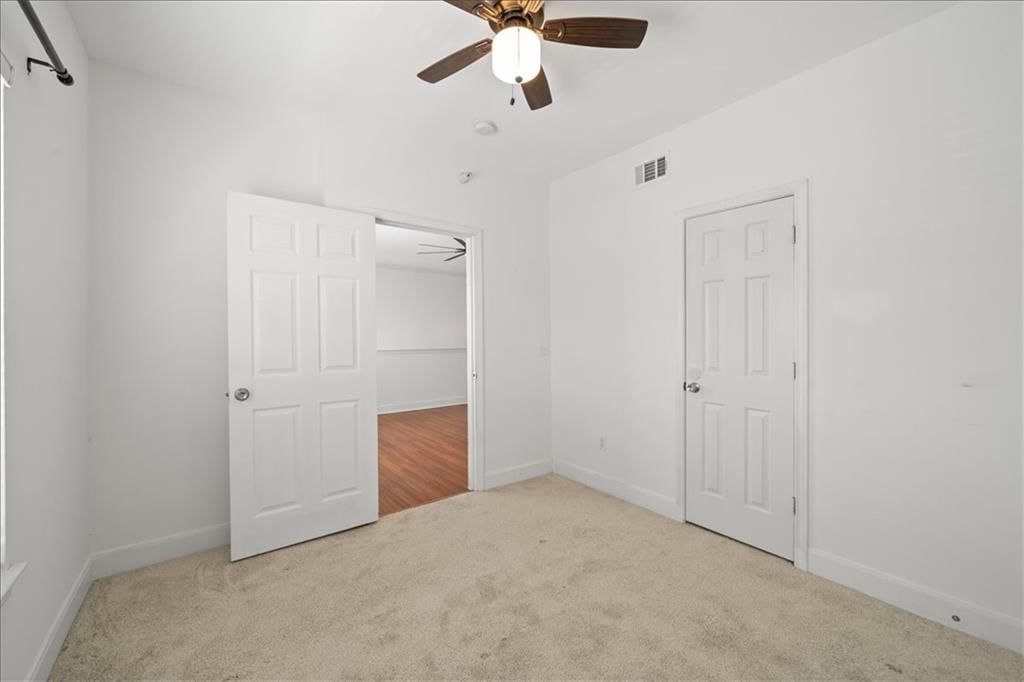 11625 Tomahawk Creek Parkway — photo 12