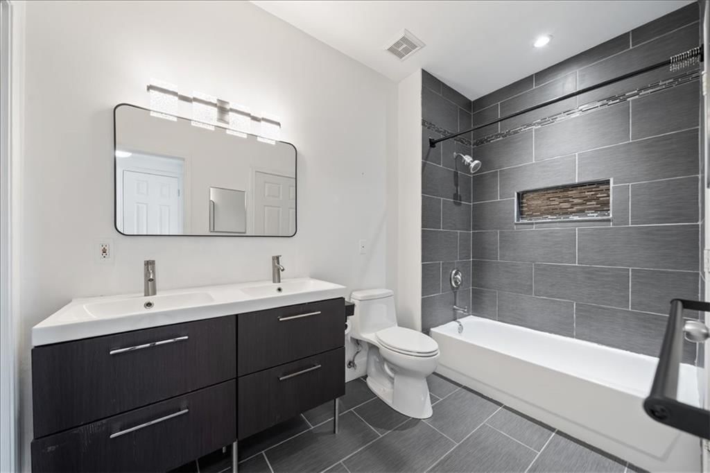 11625 Tomahawk Creek Parkway — photo 13
