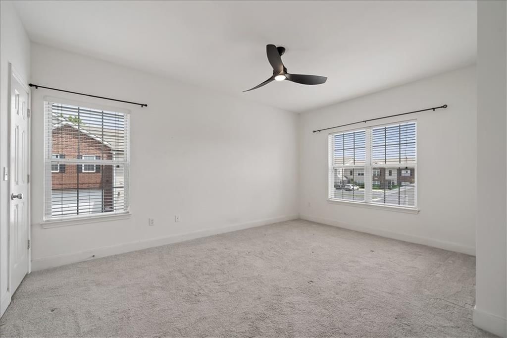 11625 Tomahawk Creek Parkway — photo 17