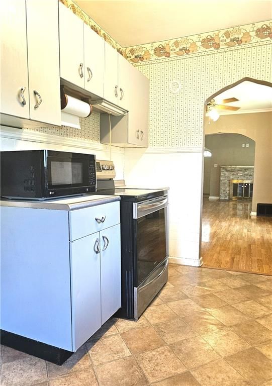 209 W Commercial Street — photo 16