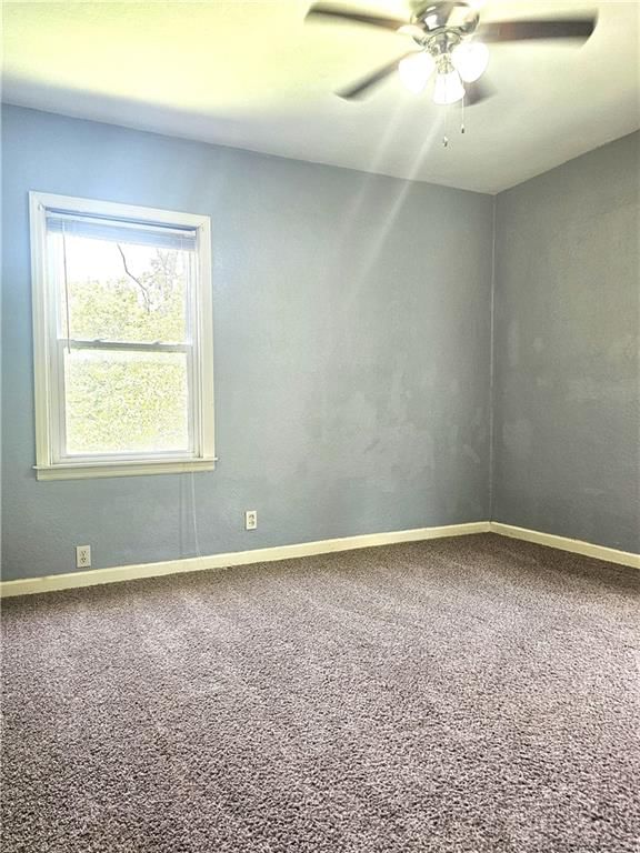 209 W Commercial Street — photo 31