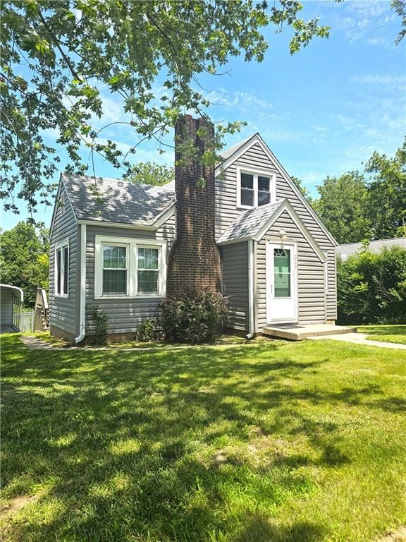 209 W Commercial Street — photo 45