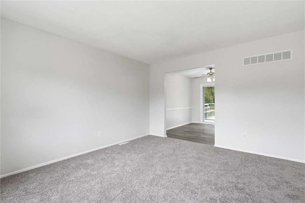5212 NW Valley View Road — photo 8