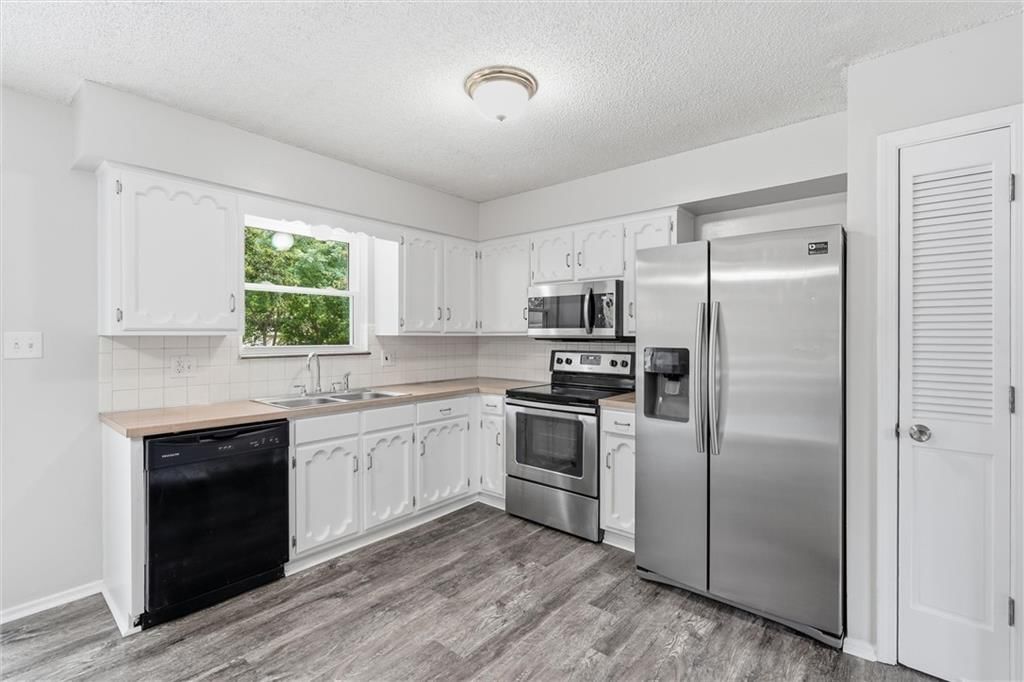 5212 NW Valley View Road — photo 9