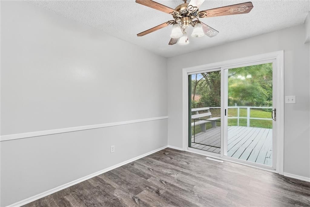 5212 NW Valley View Road — photo 15