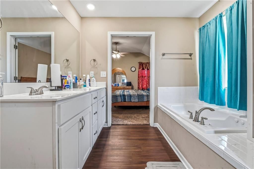 12704 Applewood Drive — photo 15