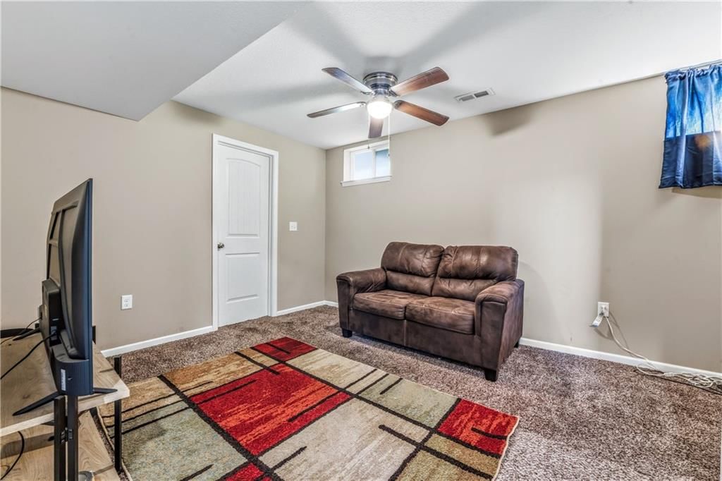 12704 Applewood Drive — photo 22