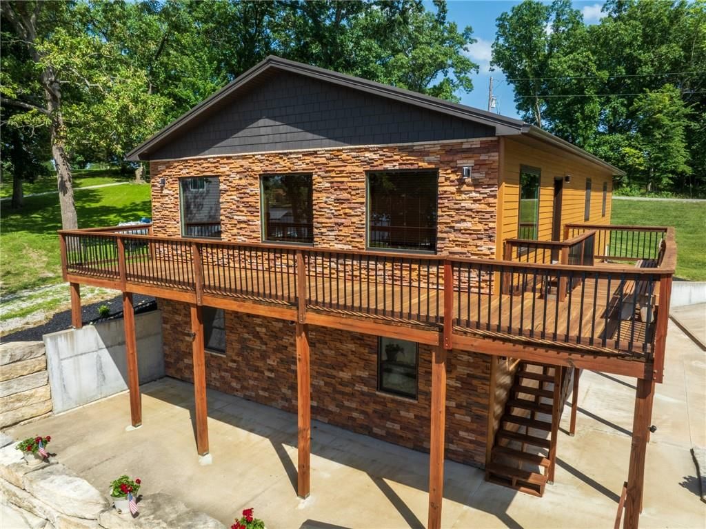 588 Lake Viking Terrace — photo 9