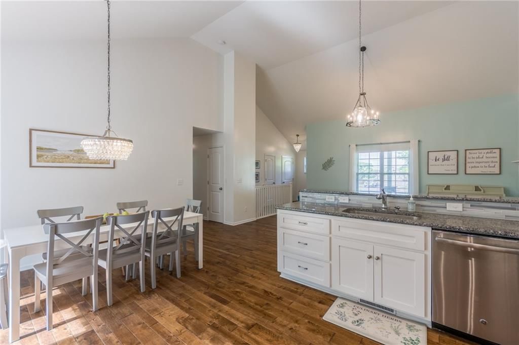 1309 Regency Drive — photo 6