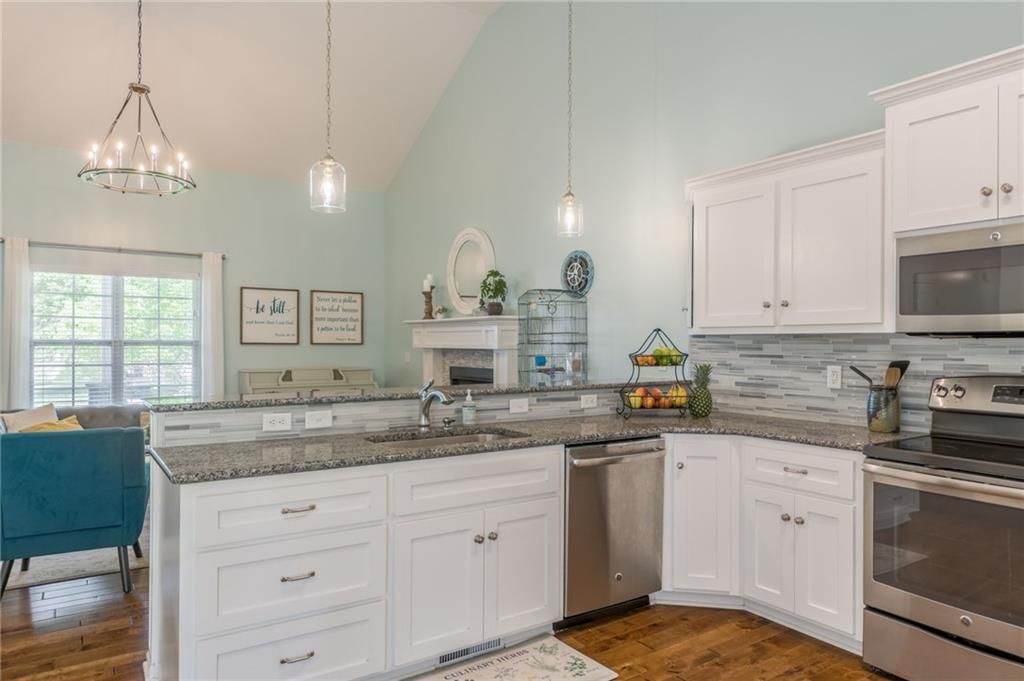 1309 Regency Drive — photo 8