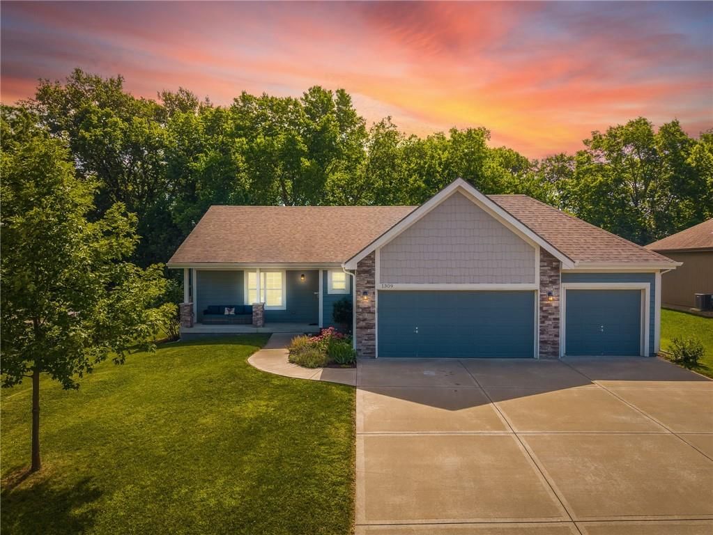 1309 Regency Drive — photo 40