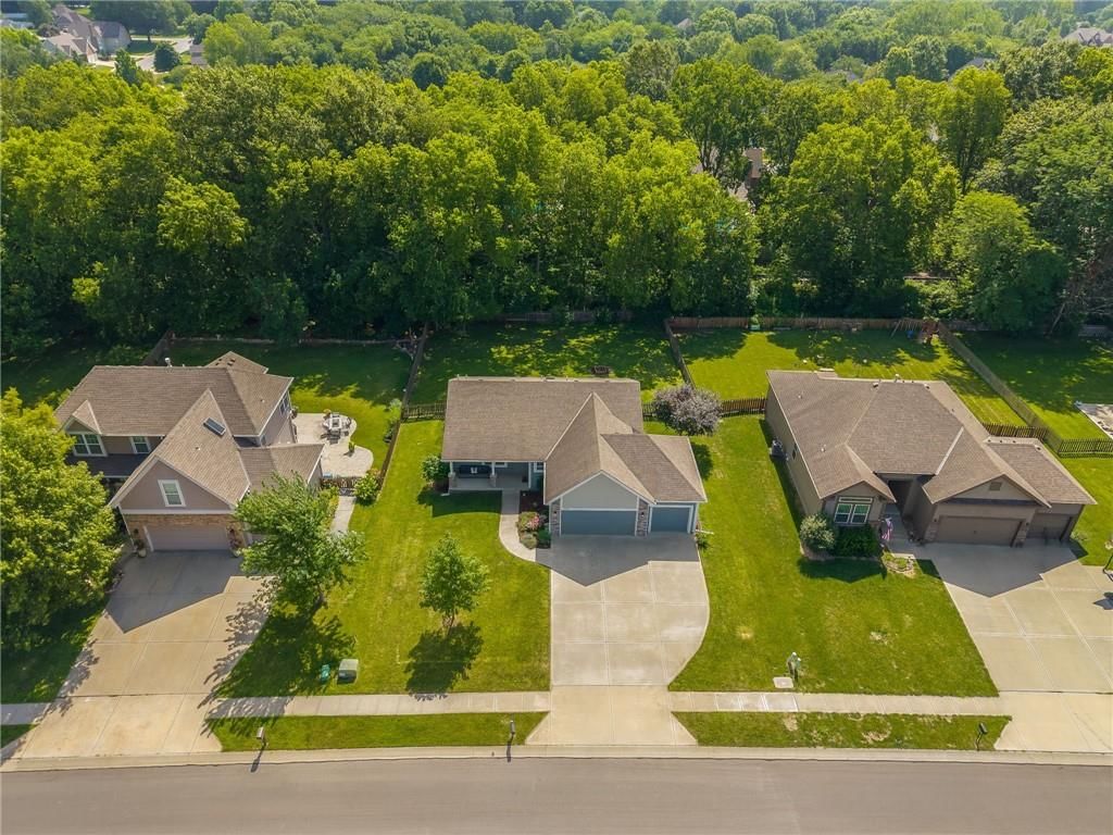 1309 Regency Drive — photo 44