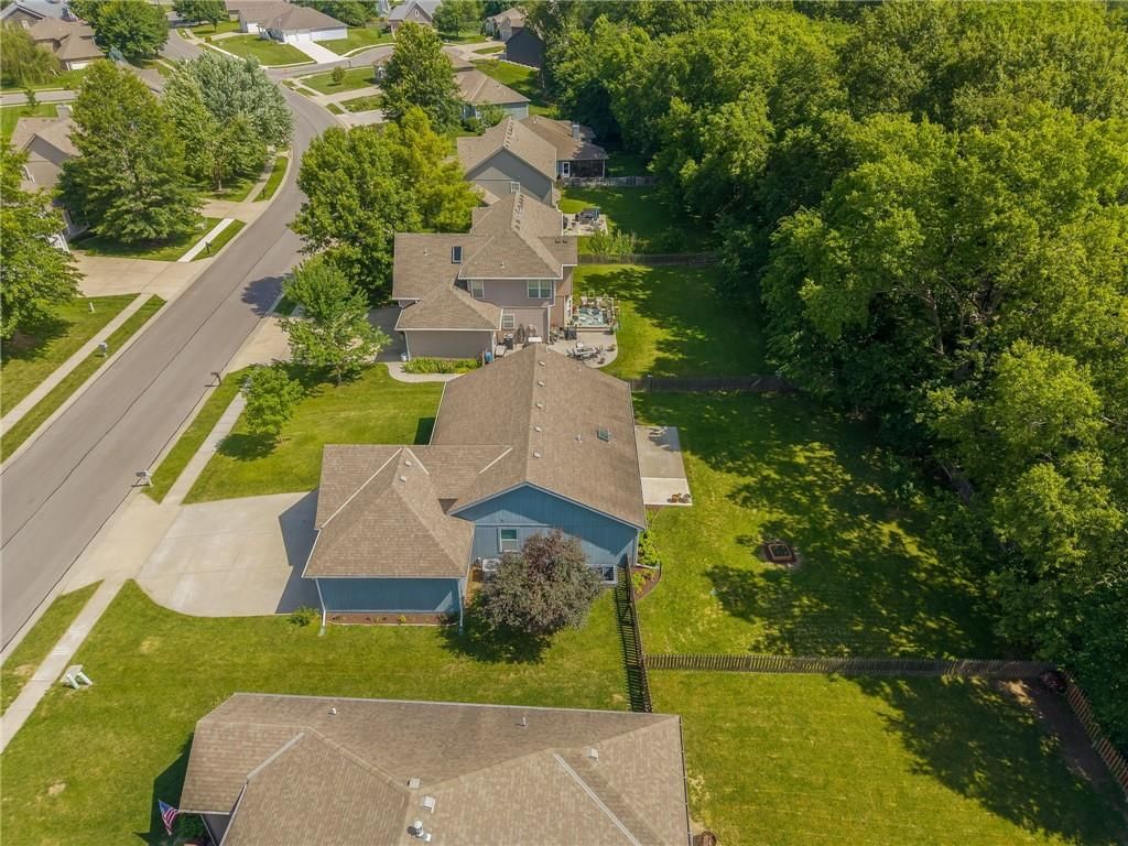 1309 Regency Drive — photo 47