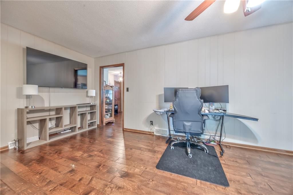 2504 S 14th Street — photo 14