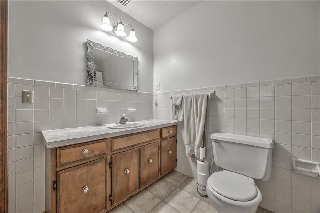 2504 S 14th Street — photo 24