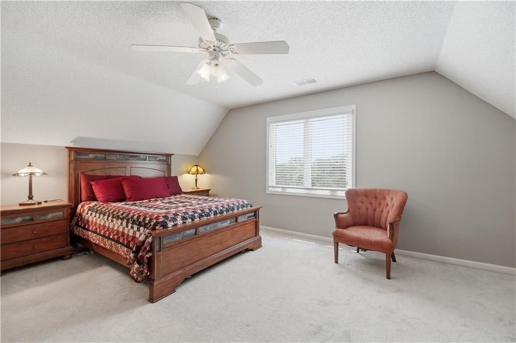 1019 SW Coachlight Court — photo 33
