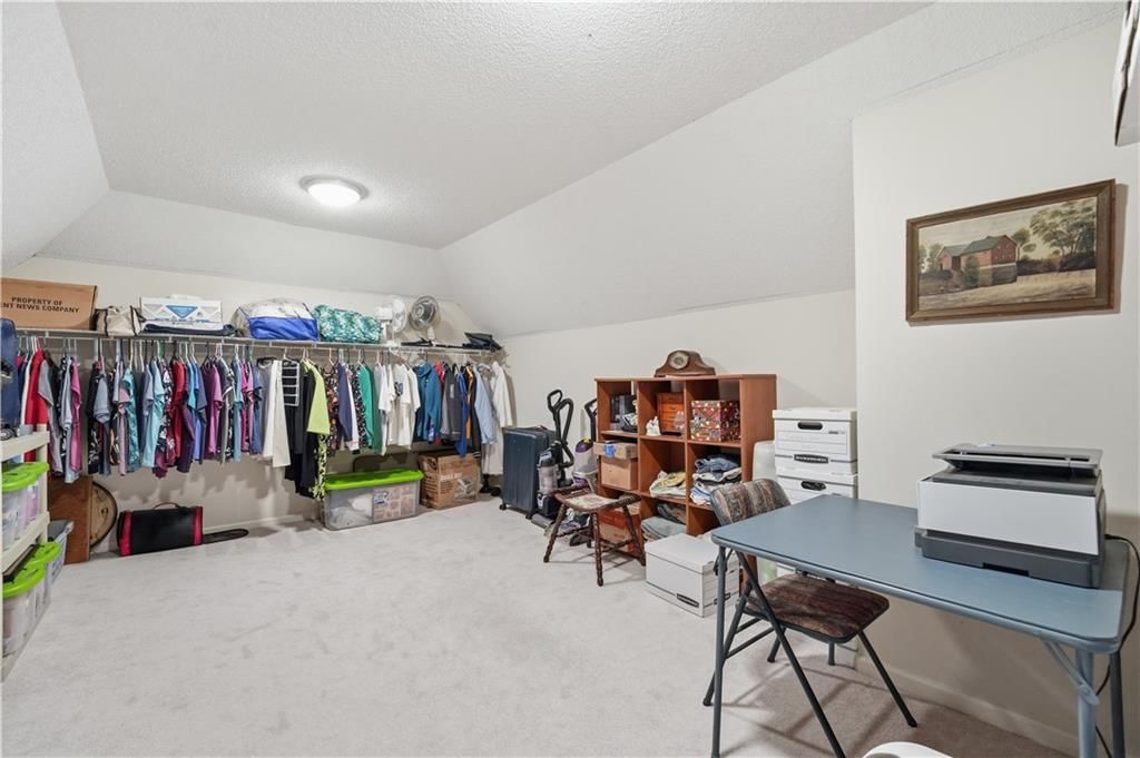 1019 SW Coachlight Court — photo 37