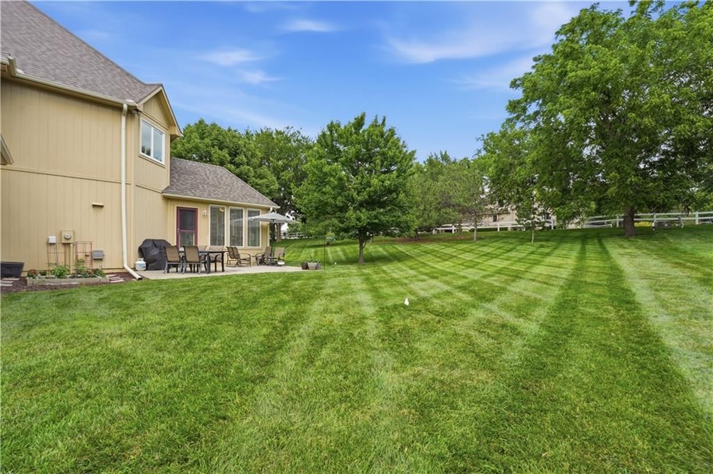 1019 SW Coachlight Court — photo 42