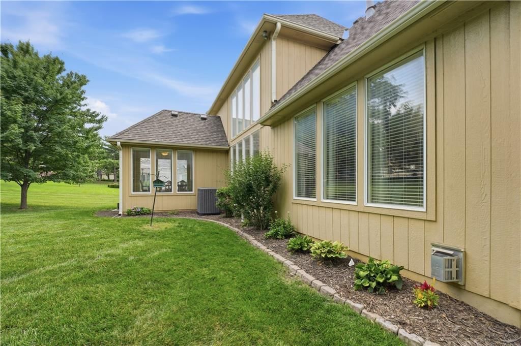 1019 SW Coachlight Court — photo 44
