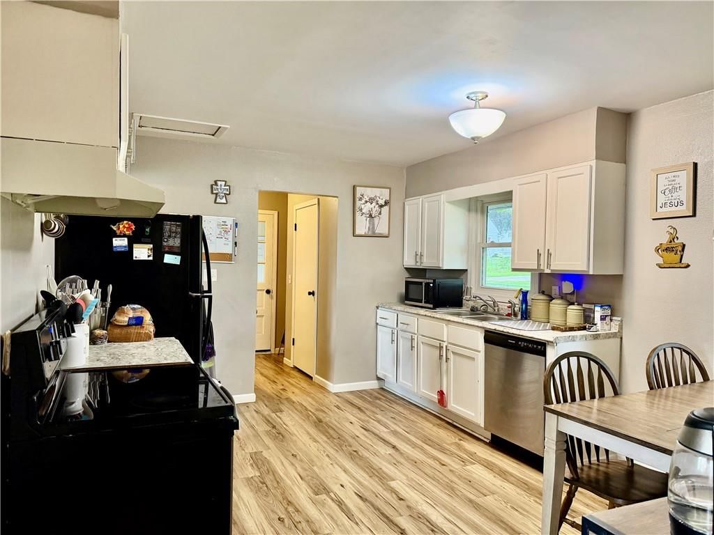 320 N Alvin Street — photo 10