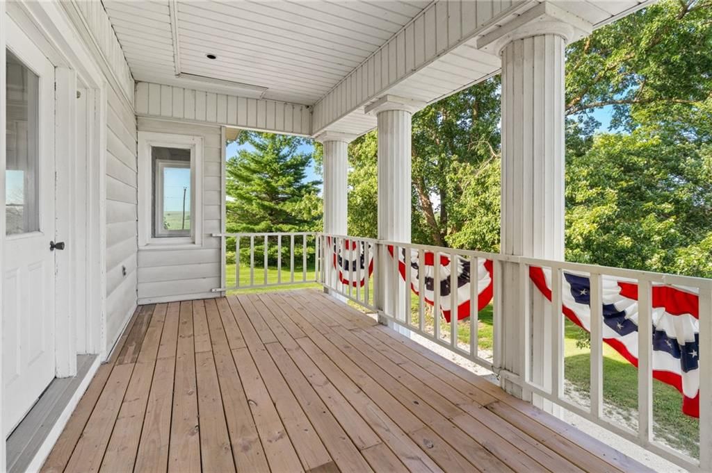 6585 NE Catawba Road — photo 37