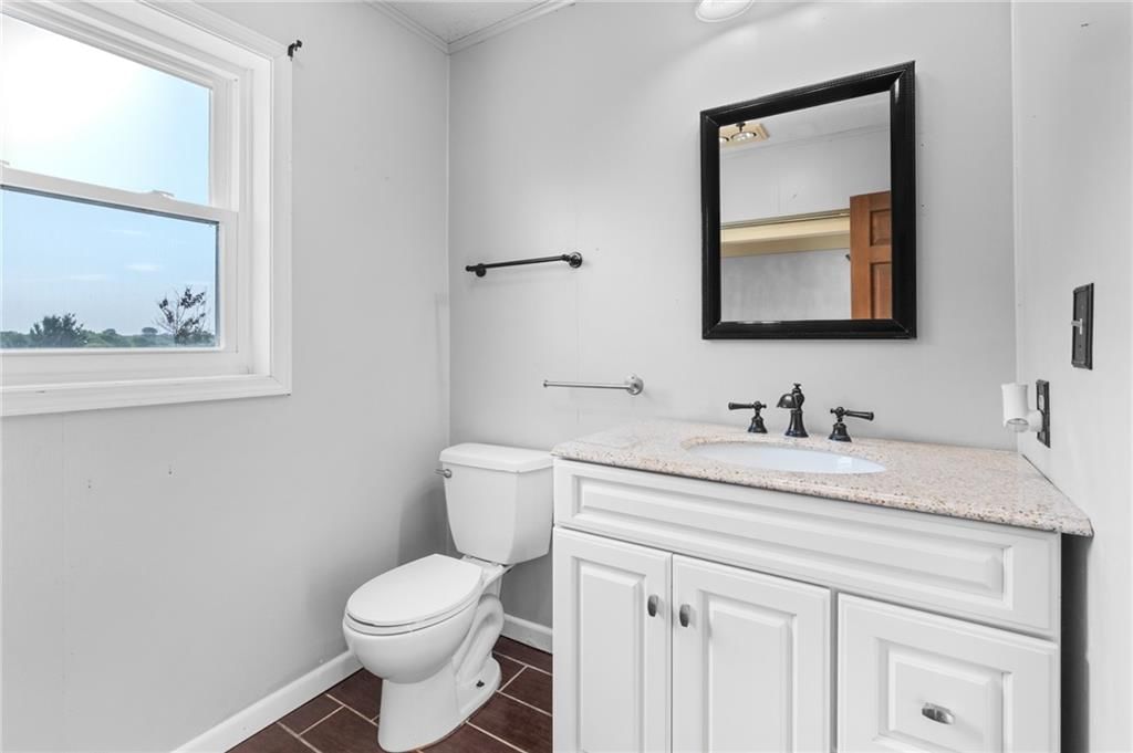 6585 NE Catawba Road — photo 41