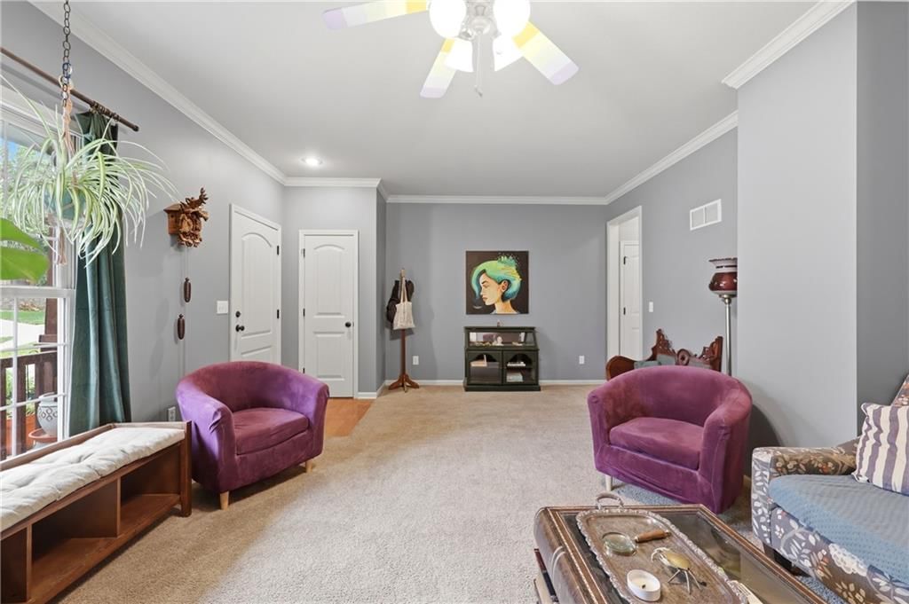 Photo 3 of 38 - 7361 N Congress Avenue, Kansas City, MO 64152