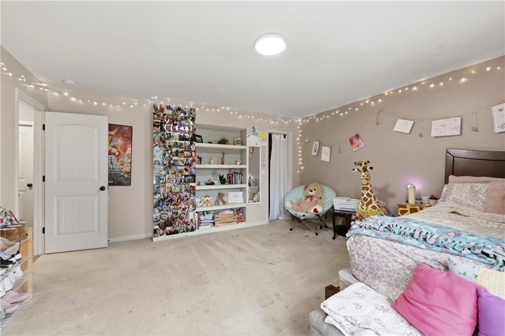 Photo 29 of 38 - 7361 N Congress Avenue, Kansas City, MO 64152