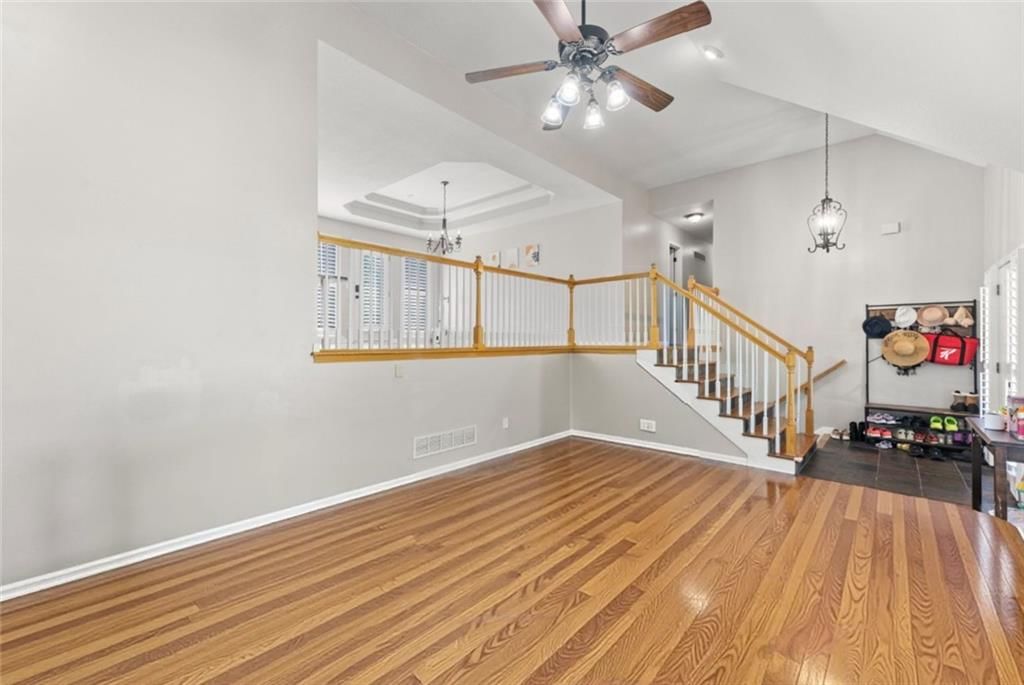 7433 N Smalley Avenue — photo 6