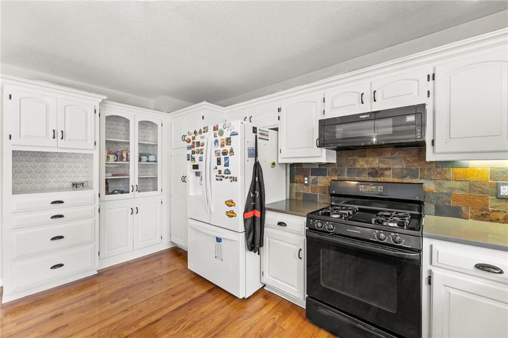 7433 N Smalley Avenue — photo 13