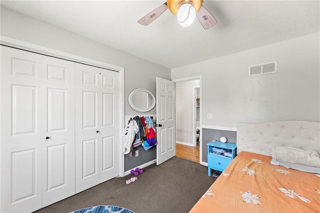 7433 N Smalley Avenue — photo 26