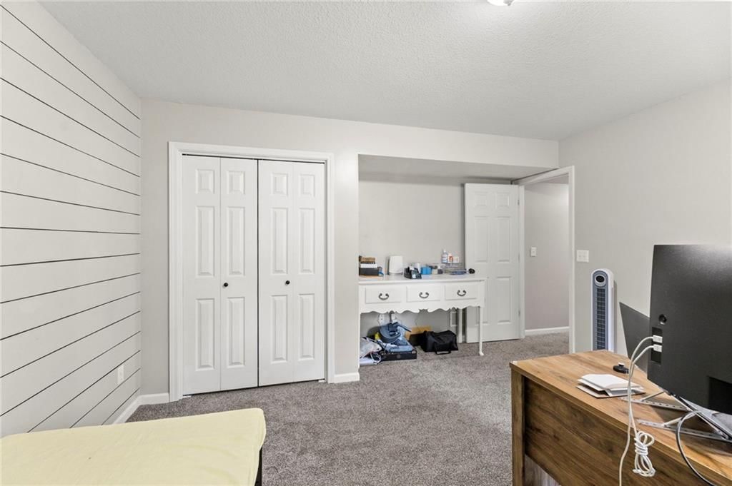 7433 N Smalley Avenue — photo 30