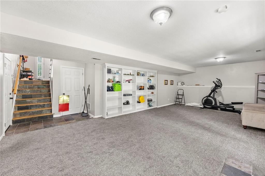 7433 N Smalley Avenue — photo 33