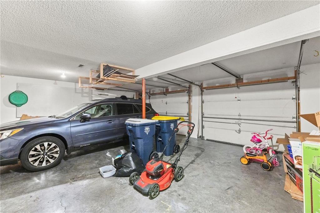 7433 N Smalley Avenue — photo 37