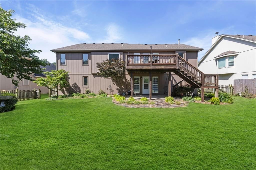 7433 N Smalley Avenue — photo 41