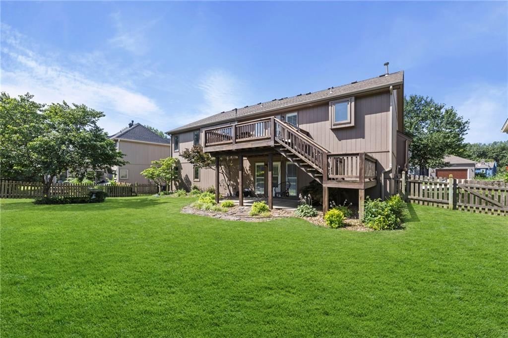 7433 N Smalley Avenue — photo 42