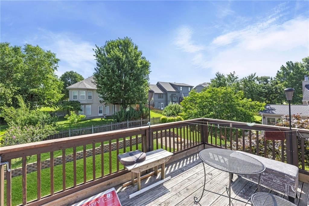 7433 N Smalley Avenue — photo 44