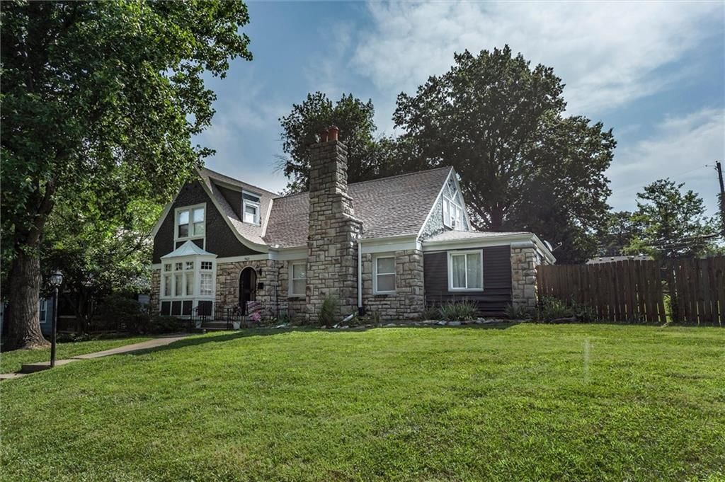 7421 Forest Avenue — photo 2