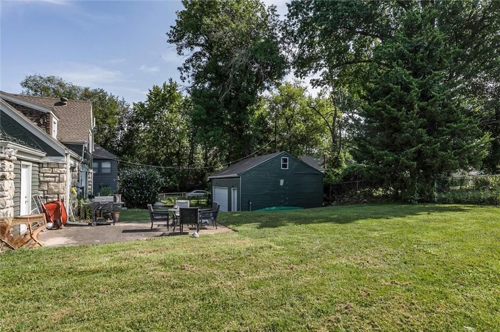 7421 Forest Avenue — photo 31