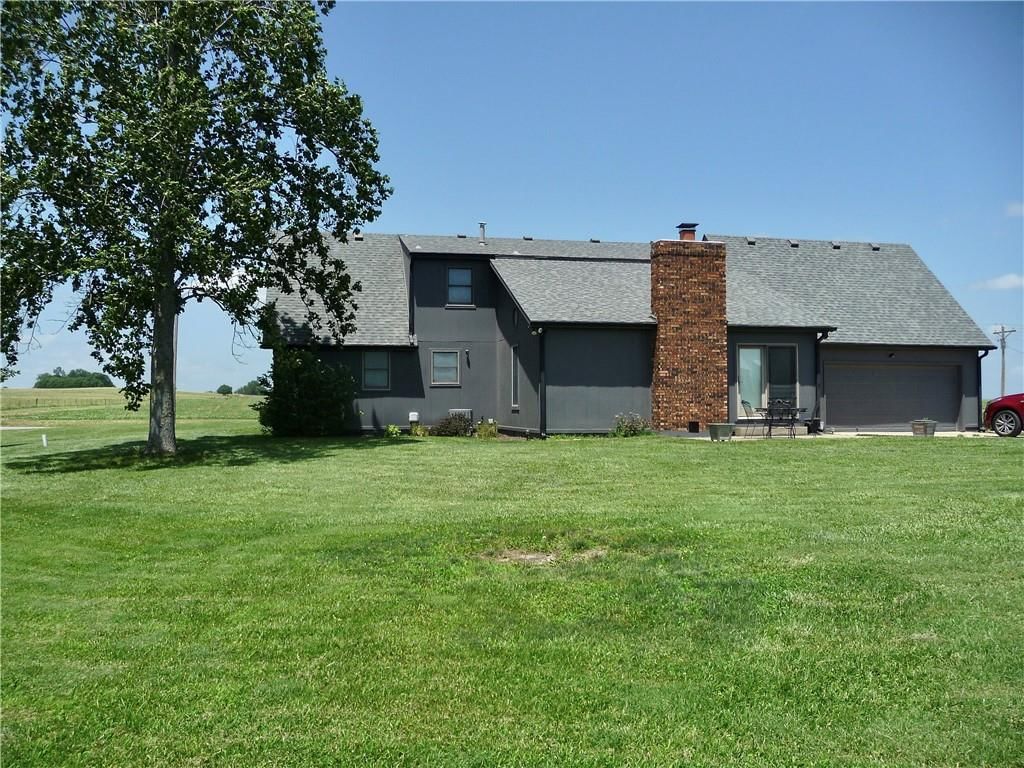 330 SW 200 Road — photo 4
