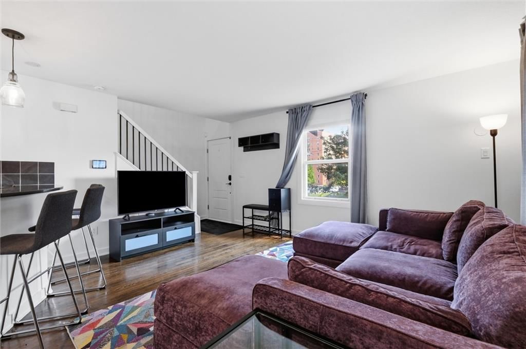 706 W 46th Street — photo 6