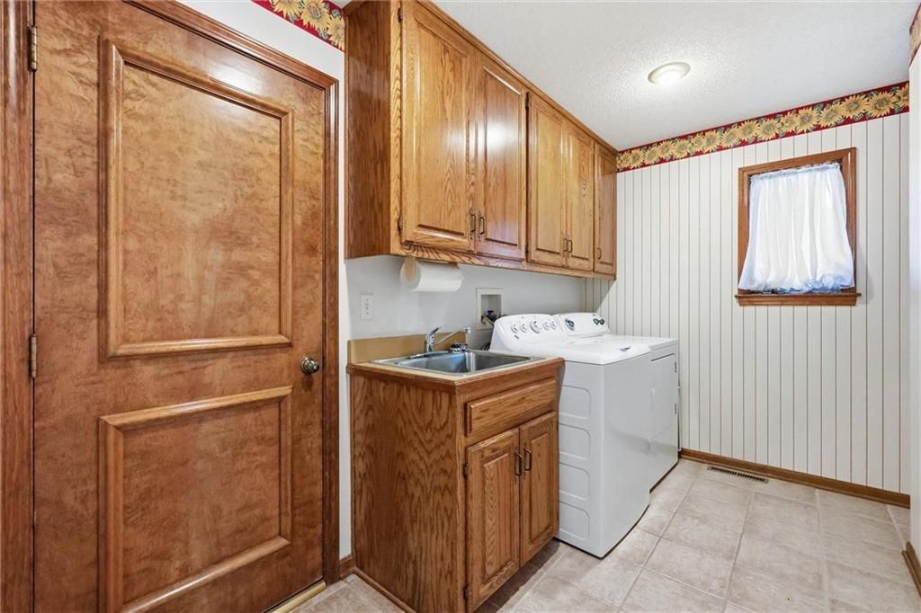 11107 W 122nd Street — photo 37