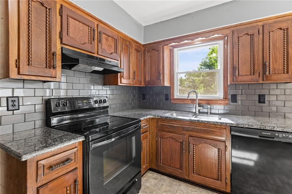 10245 Haskins Street — photo 15