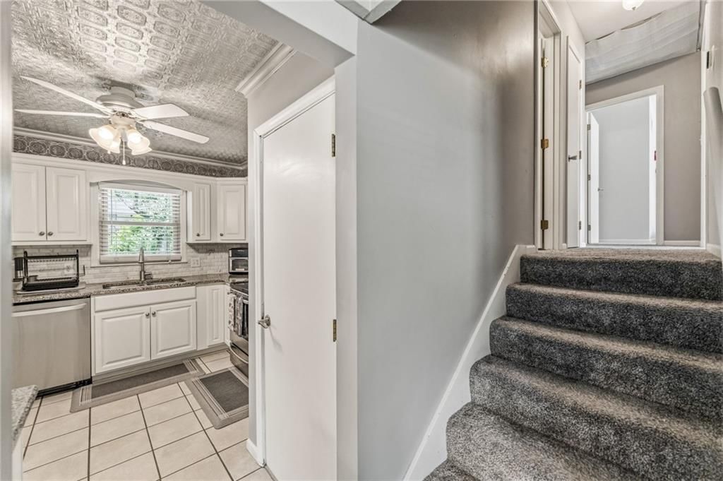 8008 N Garfield Avenue — photo 17