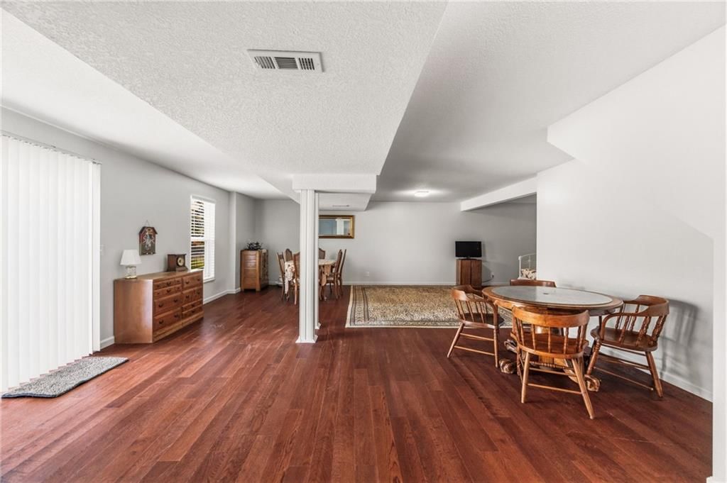 18616 Primrose Street — photo 23