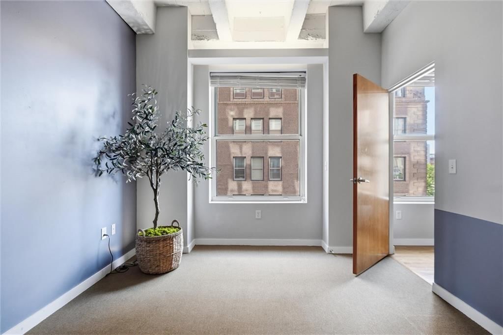 21 W 10TH Street — photo 19